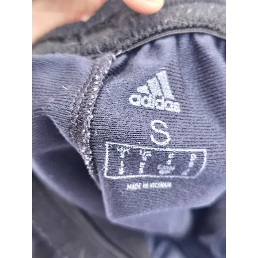 Classic Adidas Men's Blue Athletic Shorts with‎ Stripes Size Small